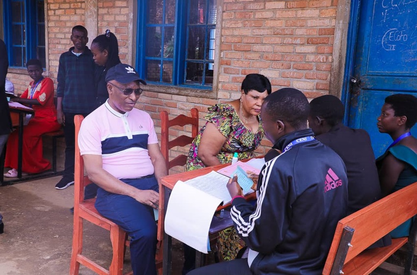 Burundi : Un enseignant emprisonné et des écoles paralysées dans la frénésie de l'enregistrement électoral obligatoire